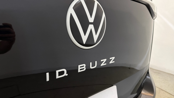 Volkswagen ID. Buzz 210kW Life Pro 86kWh 5dr LWB Auto [7 Seat] Electric Estate - Image 23